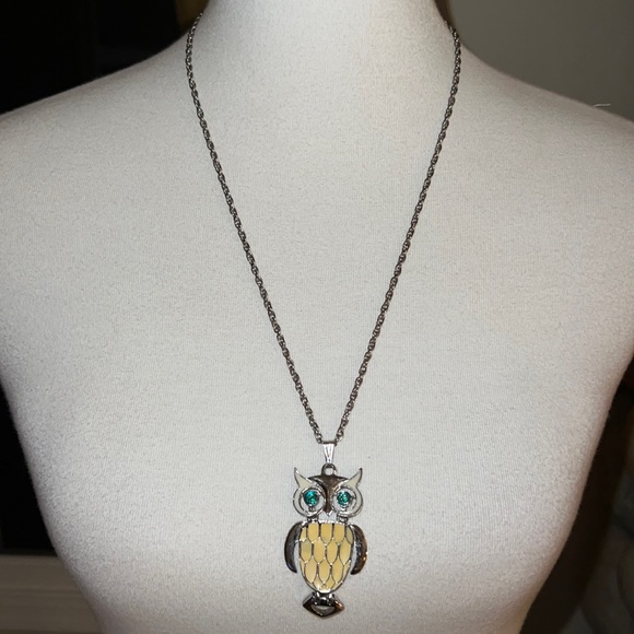Retro Owl Pendant Necklace Silver-Tone Metal With Enamel - Picture 3 of 13